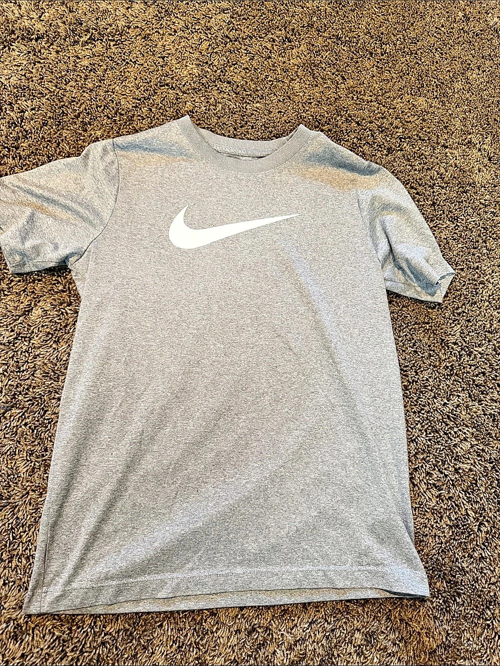 Nike The Nike Tee Dri-FIT Legend Gray Small
